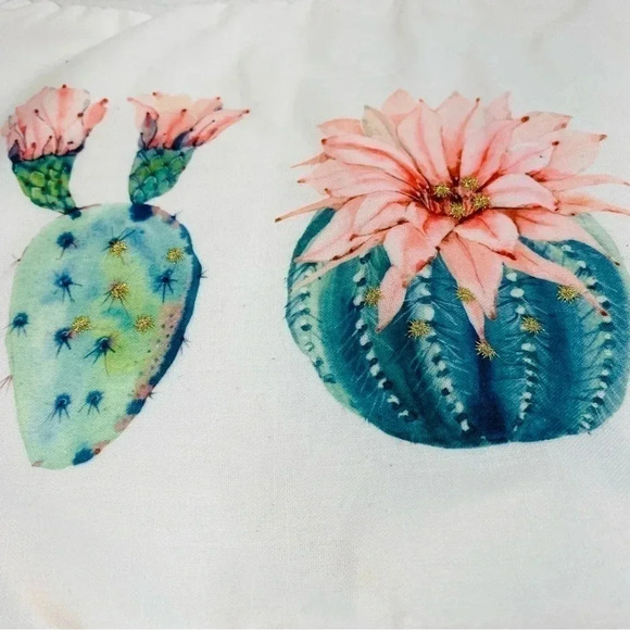 Le Pouf Pillow Cover Canvas 11 In. x 19 In. Flowering Cactus Zip Closure - Picture 6 of 11